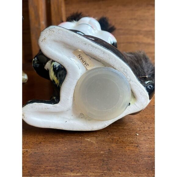 Vintage Phewie and Stinky Ceramic Skunk Bank with Fuzzy Fur Accents by Napco Jap - Picture 5 of 7